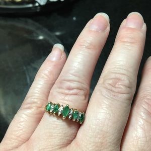 Emerald diamond ring